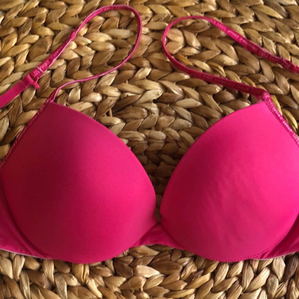 Victoria Secret PINK Push-ups Bra. (Pink)